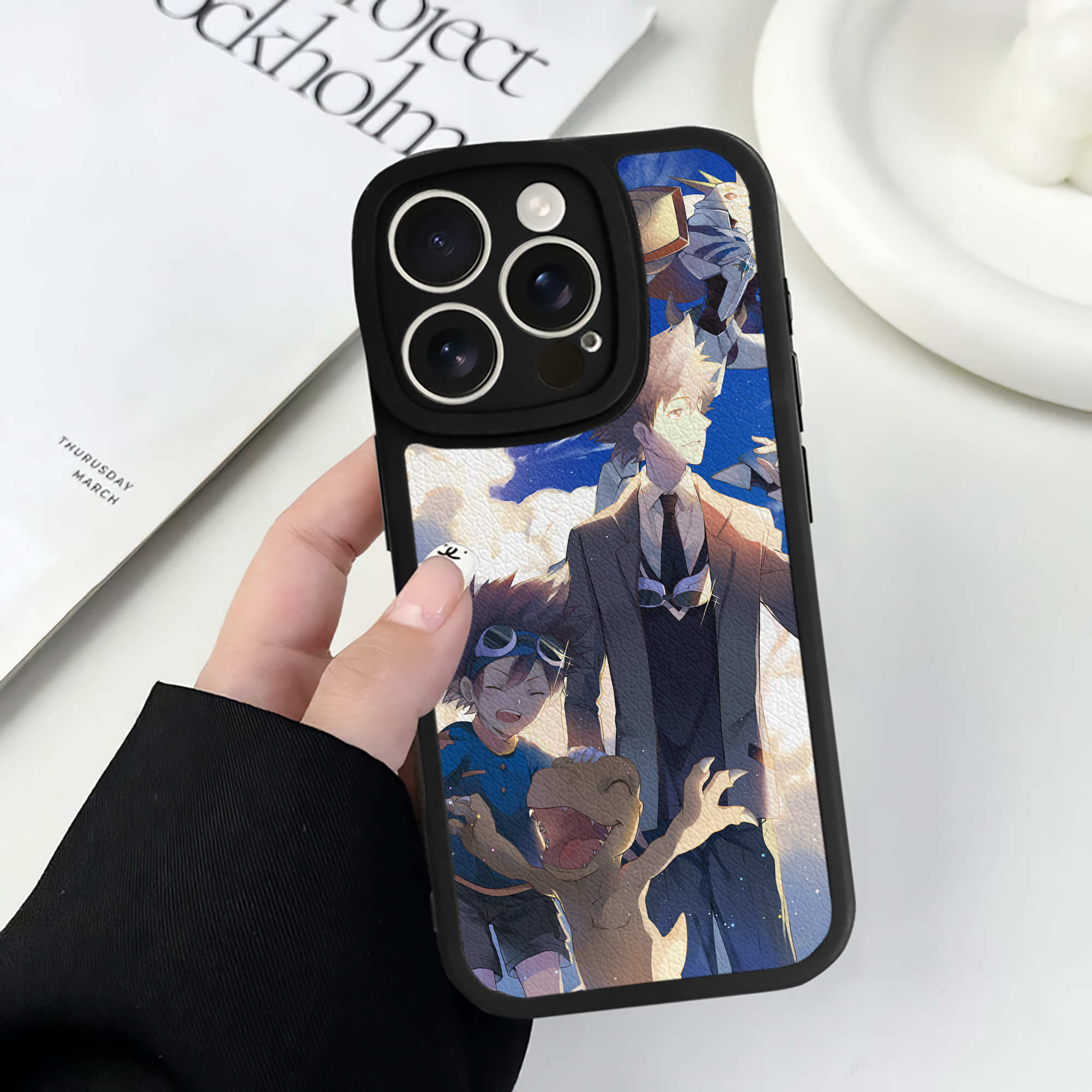 （画像用） Digimon デジタルモンスター/デジモン 【iPhone 16シリーズ対応】シリコンスマホケース（レザー調） 材質：シリコン